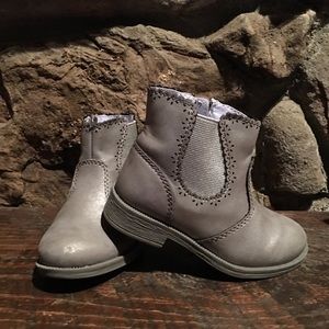 Cat & Jack silver girls boots